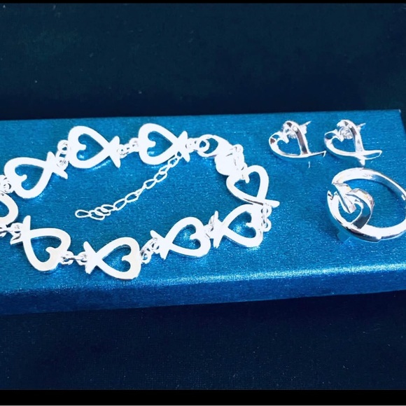 Jewelry - Sterling Silver Heart Jewelry Set